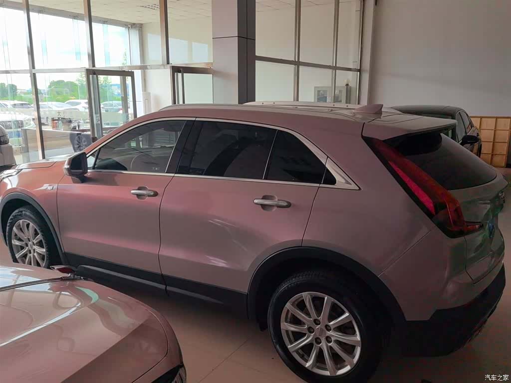 Cadillac XT4, 2020 11