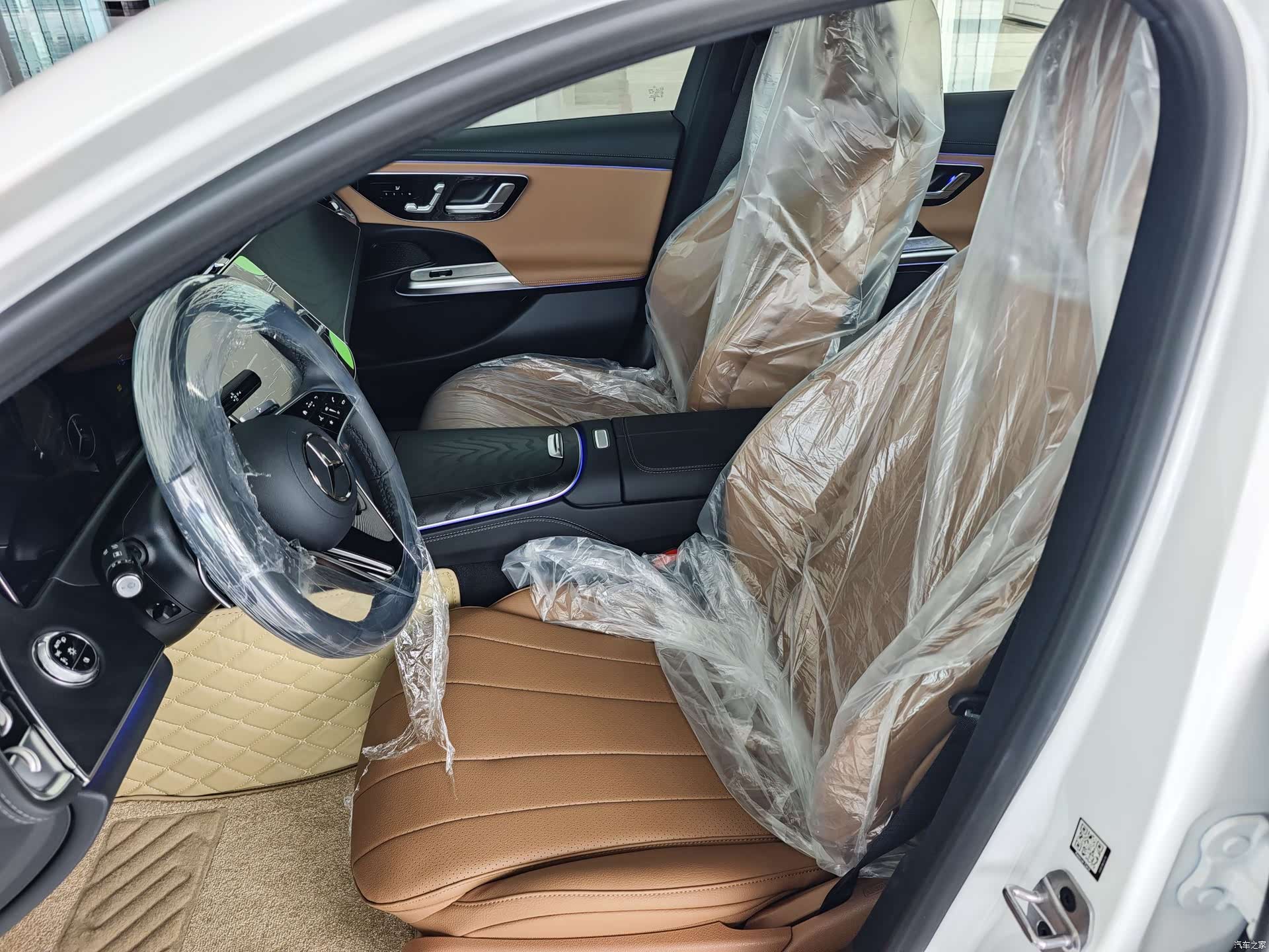 Mercedes-Benz E-Class, 2026 13