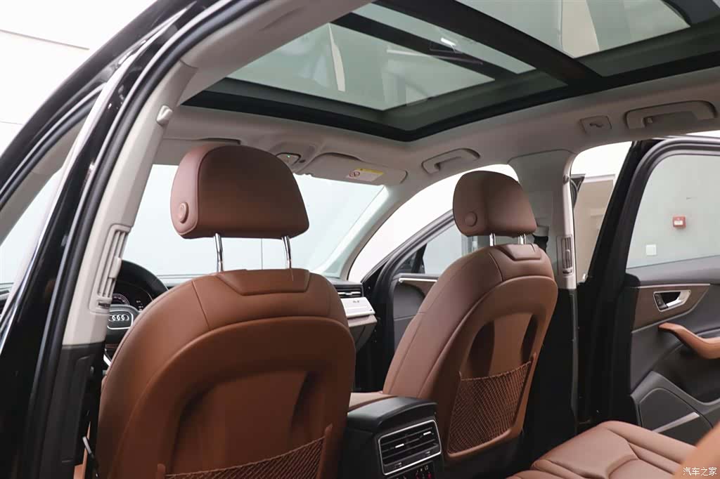 Audi Q7, 2023 23