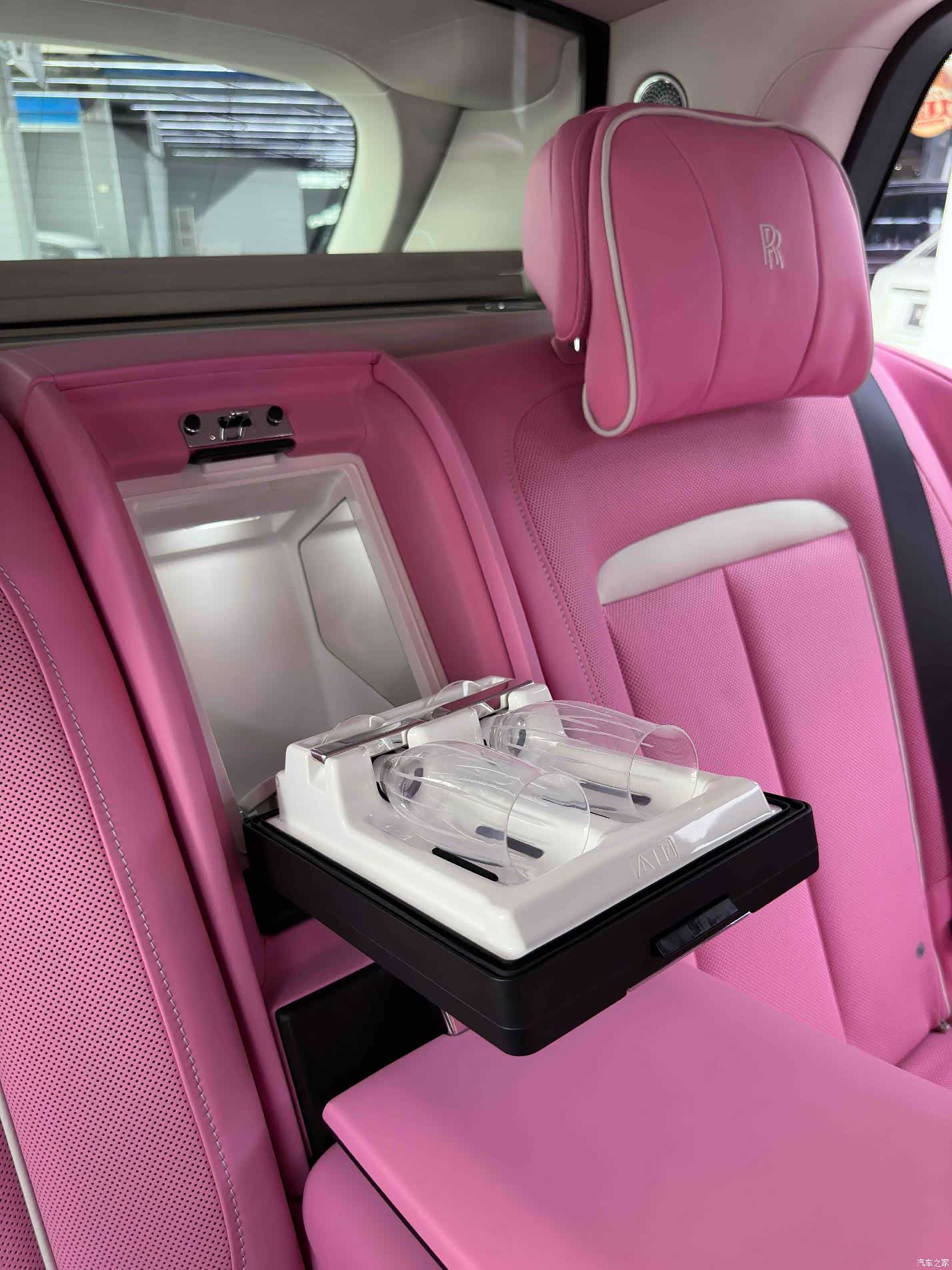 Rolls-Royce Cullinan, 2023 37
