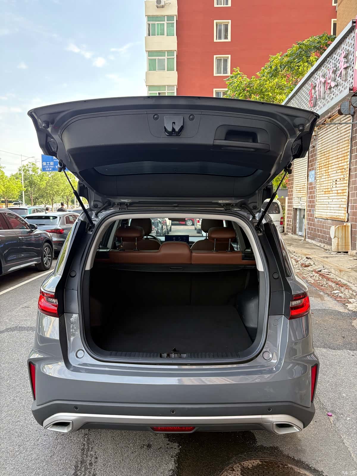 Geely X6, 2022 12