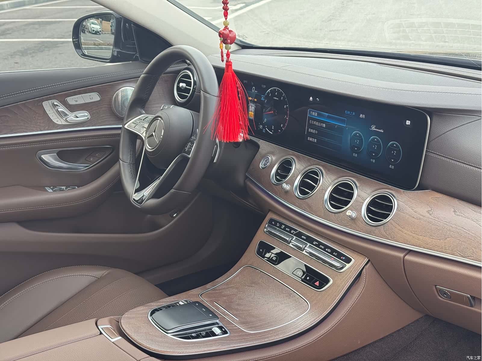 Mercedes-Benz E-Class, 2022 14