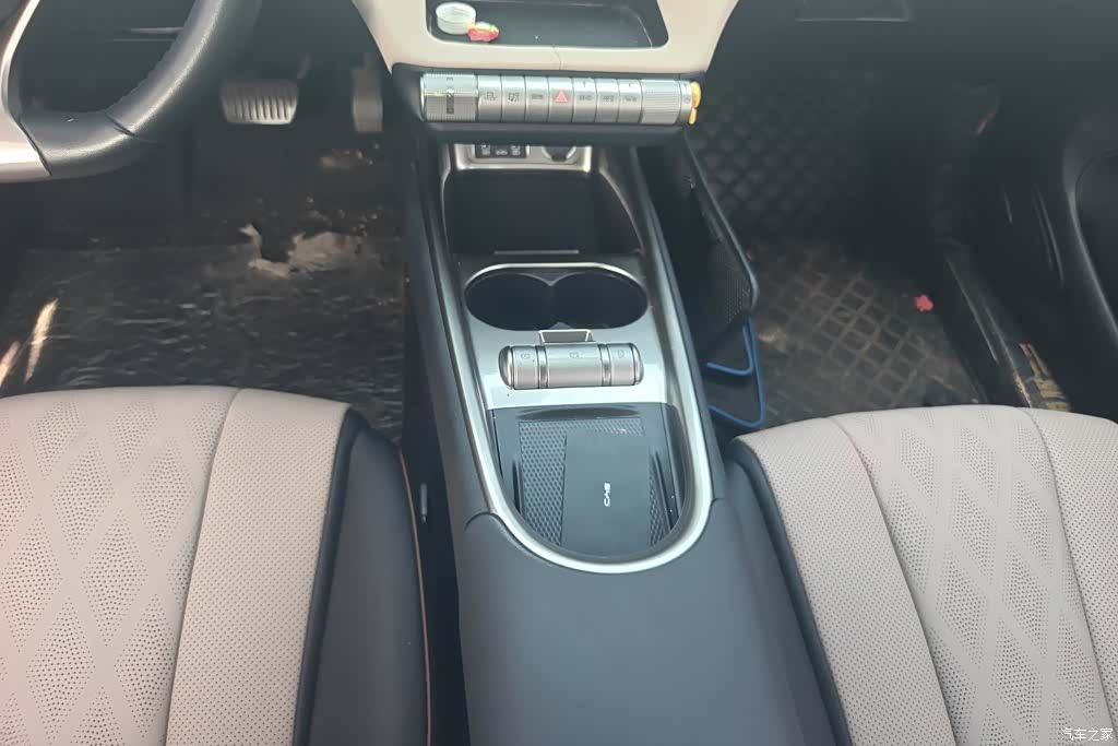 BYD Dolphin, 2023 16
