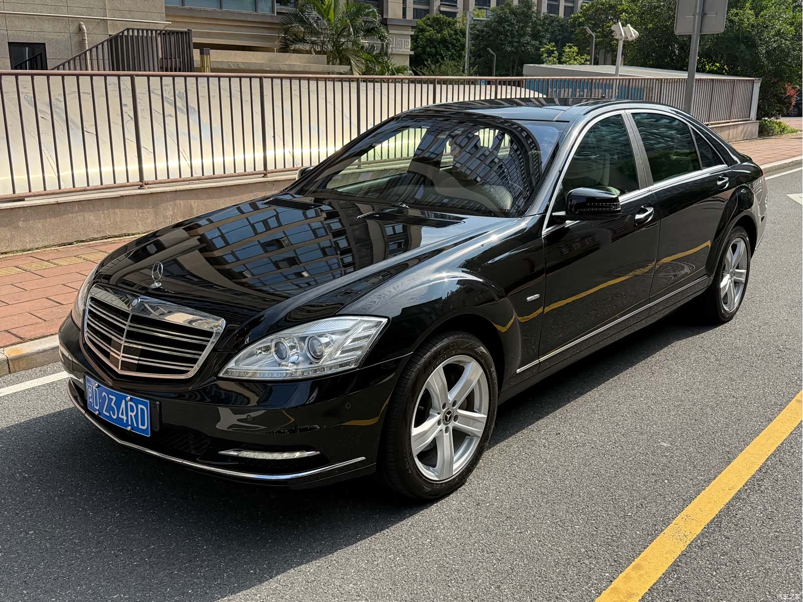 Mercedes-Benz S-Class, 2012 1