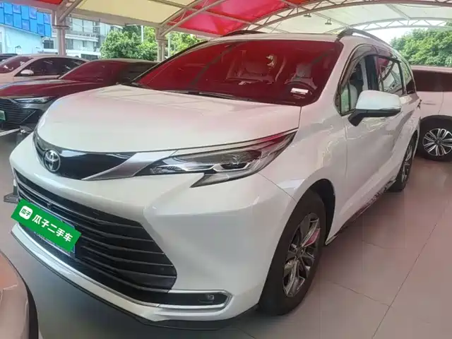 Toyota SIENNA 2026 — купить из Китая под заказ