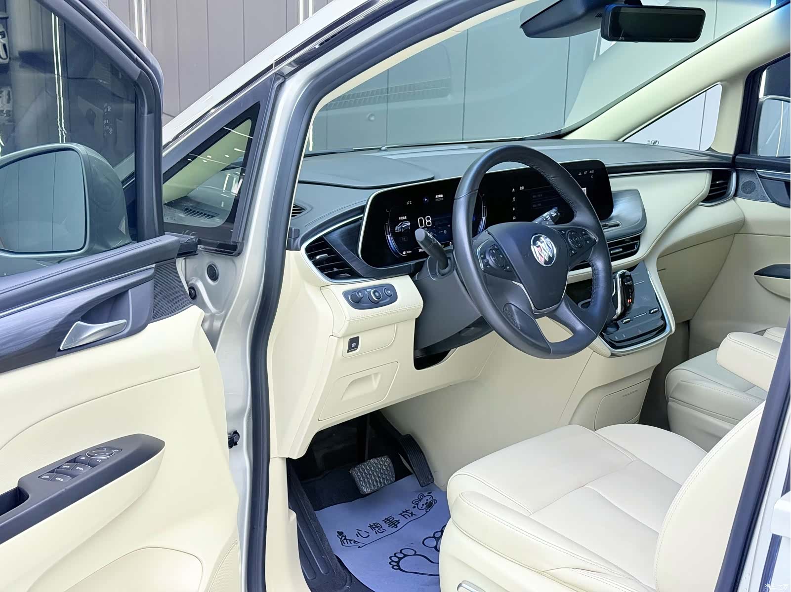 Buick GL8, 2023 4
