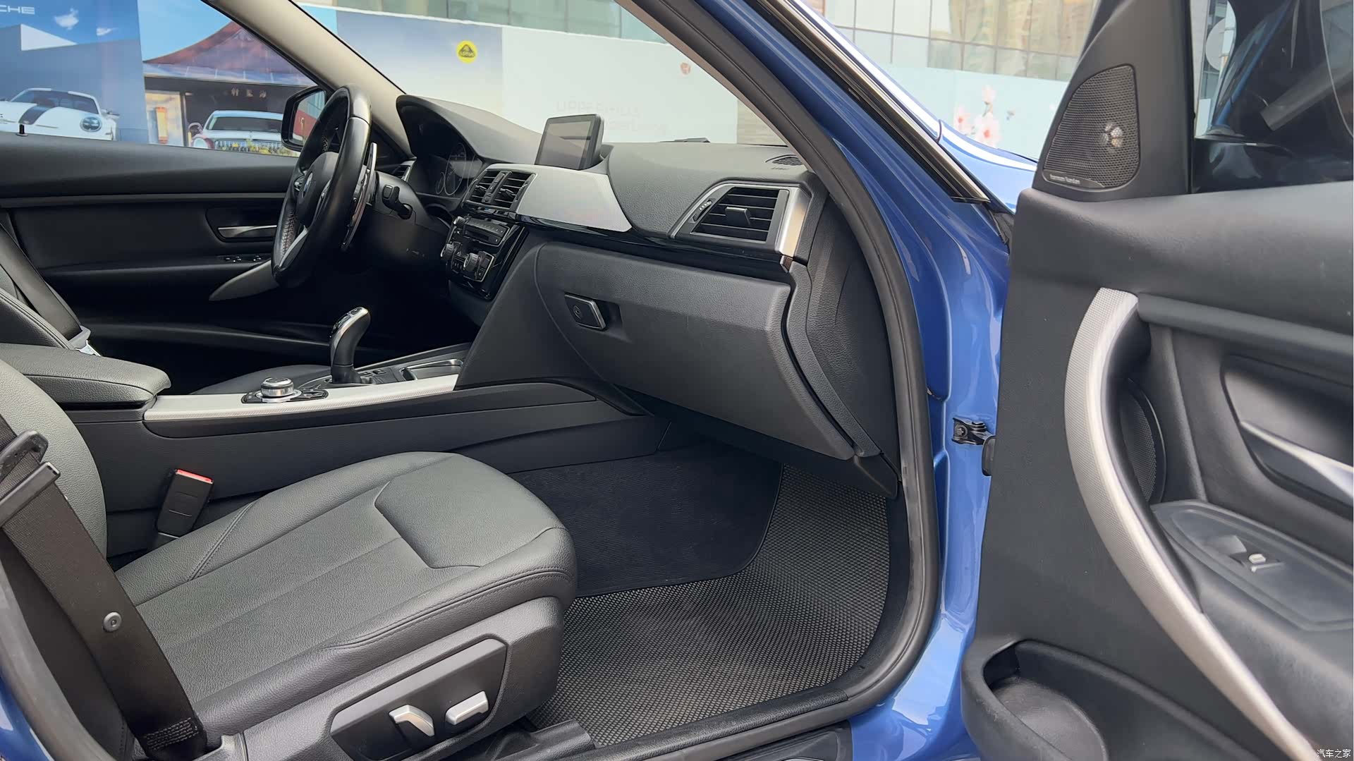 BMW 3 Series, 2017 16