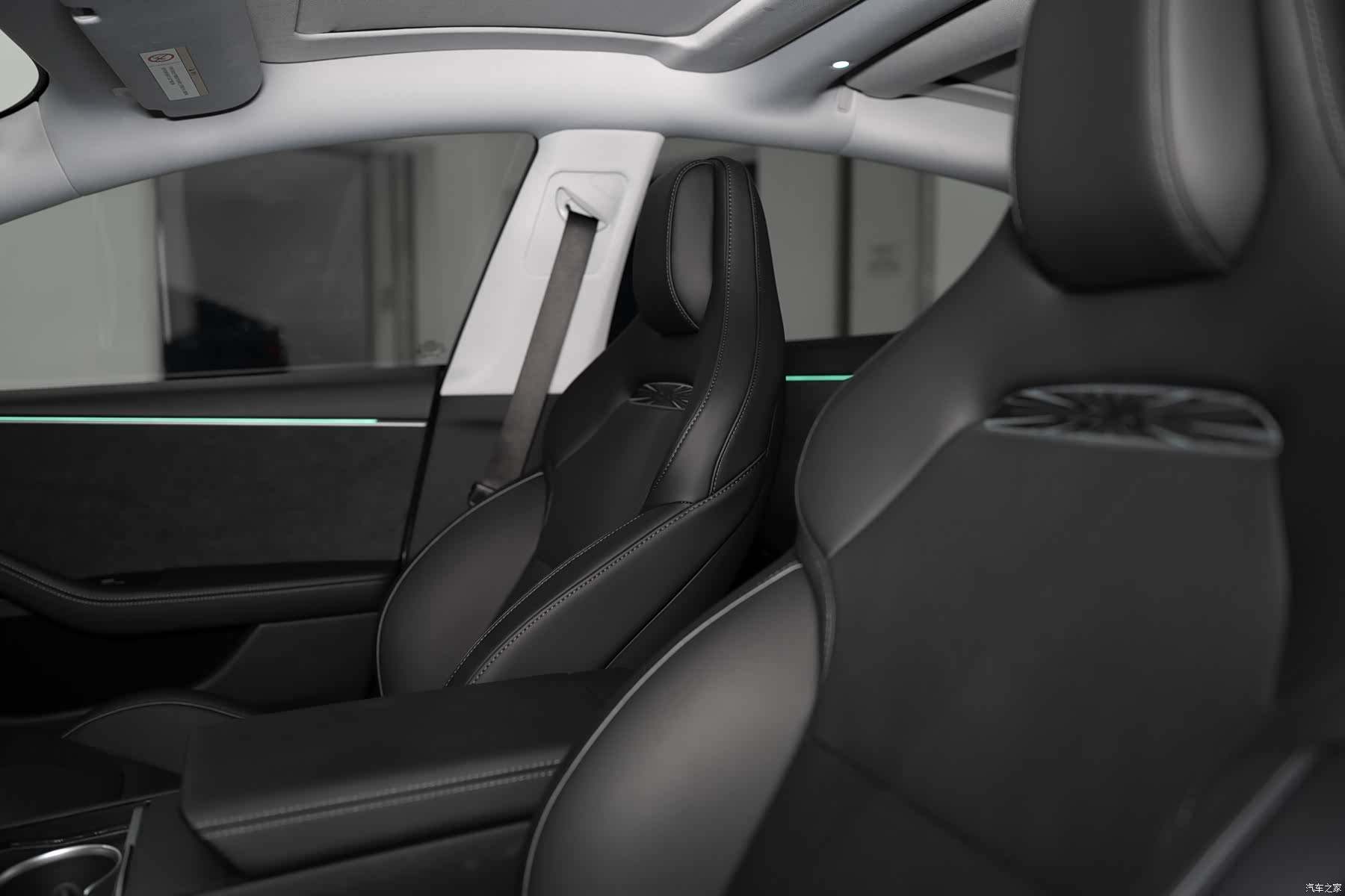 Tesla Model 3, 2025 10
