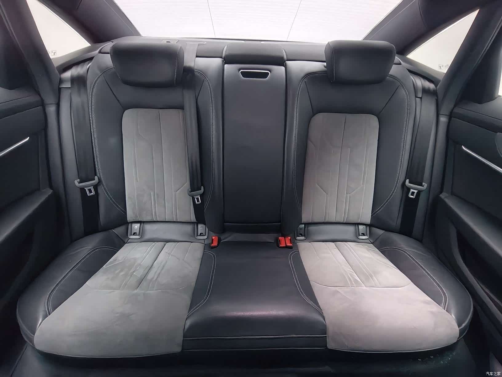 Audi A6L, 2021 15