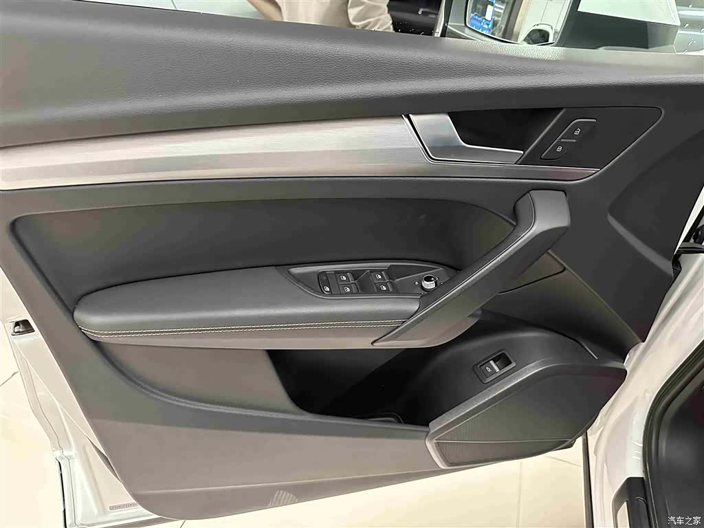 Audi Q5L, 2022 все фото