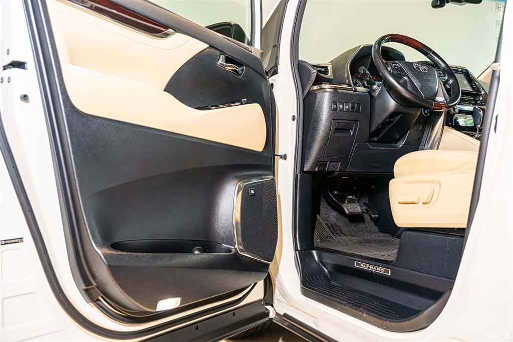 Toyota Alphard, 2018 7
