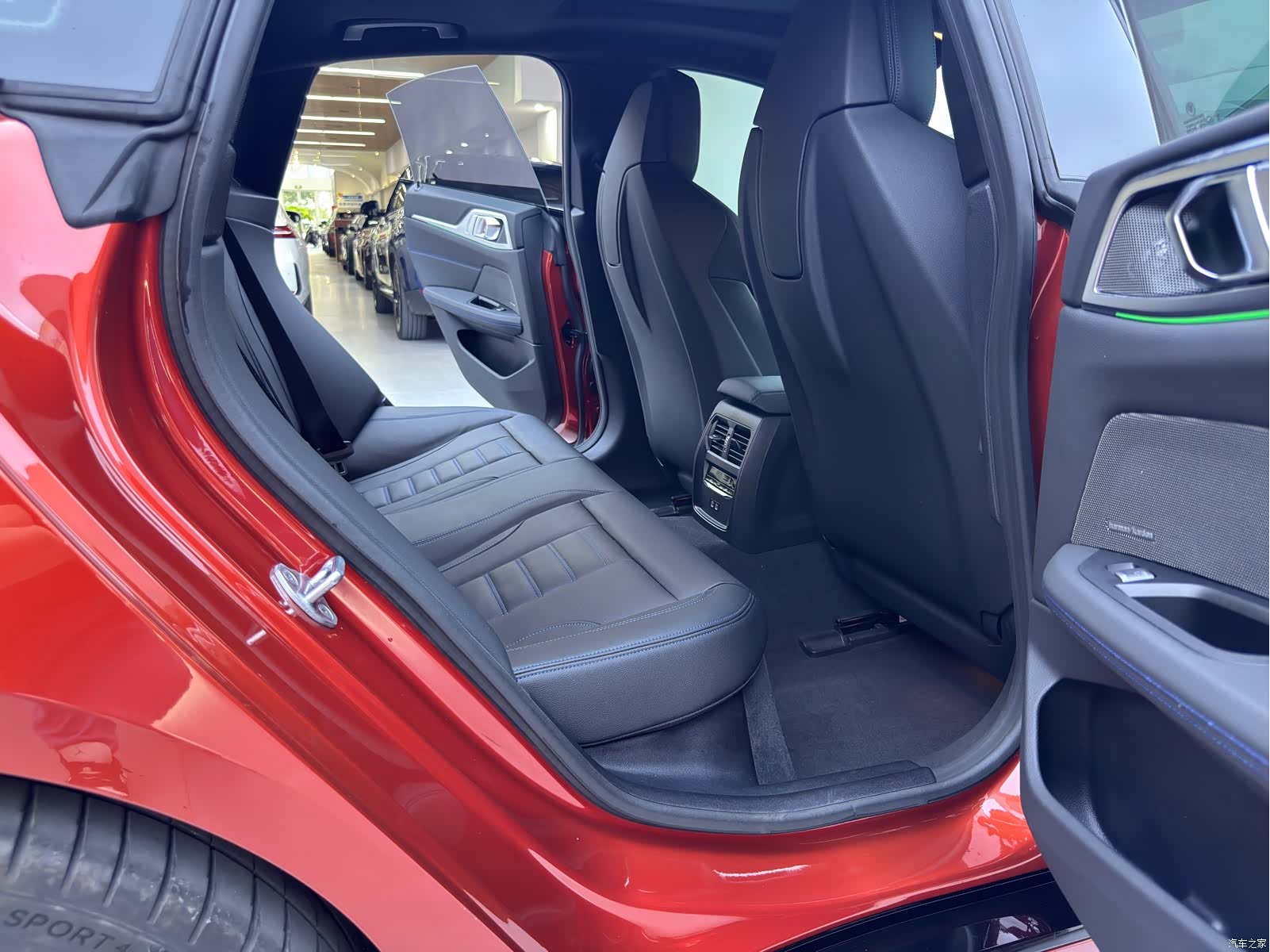 BMW i4, 2025 16