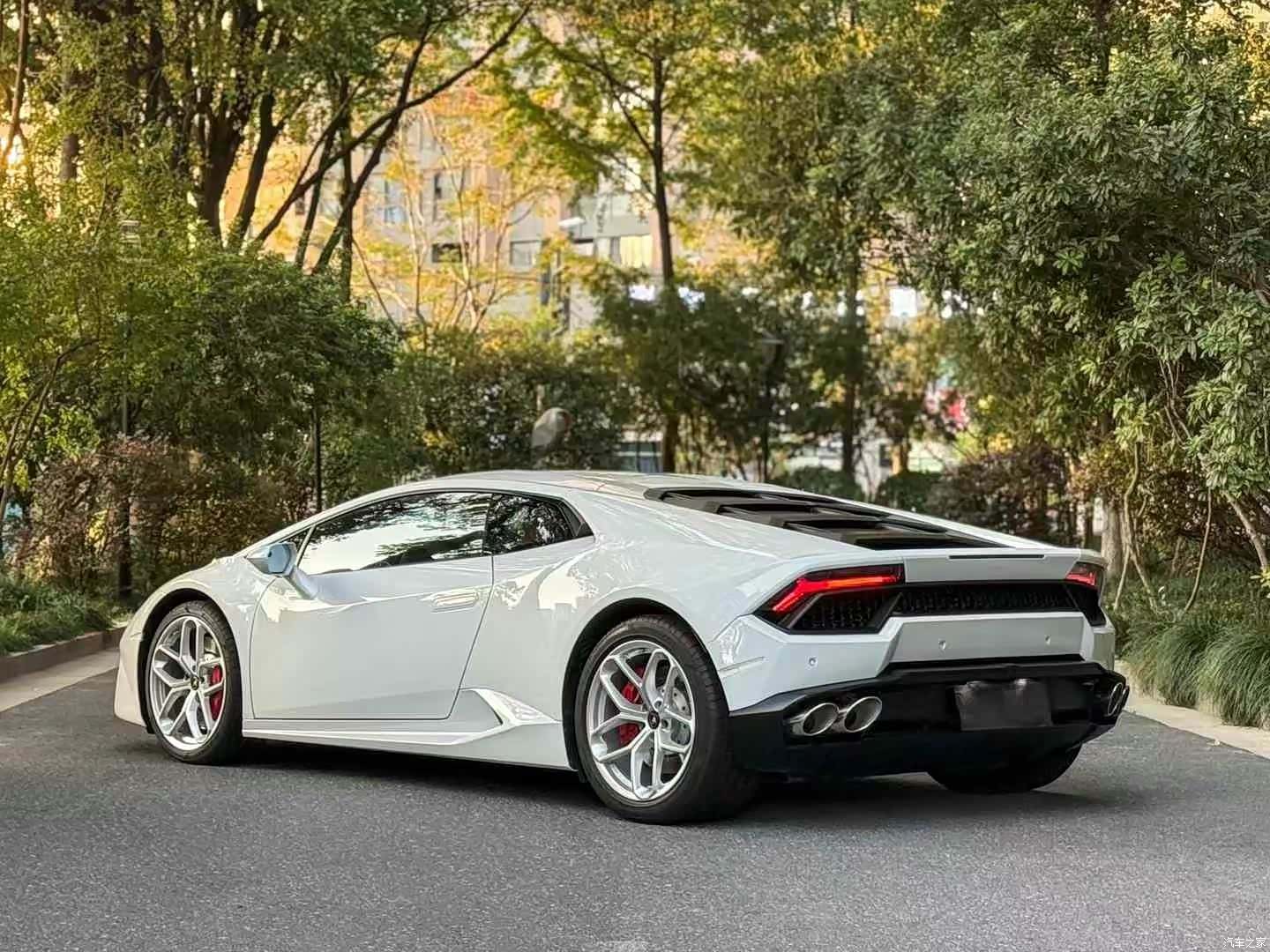 Lamborghini Huracán, 2014 7