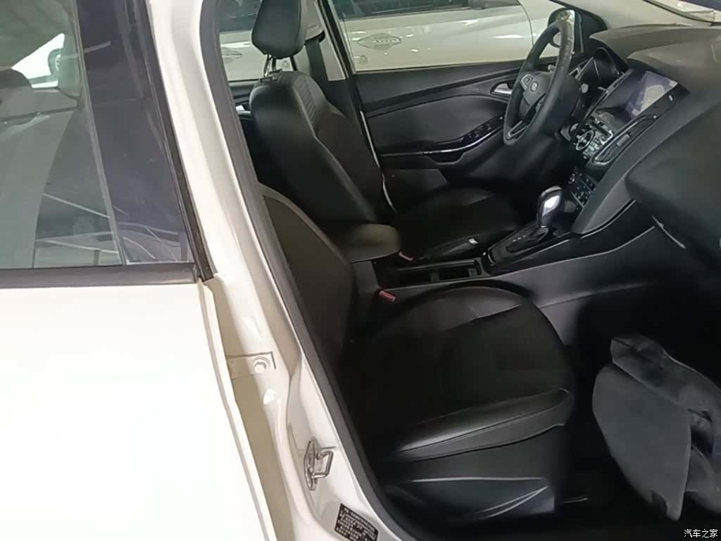 Ford Focus, 2016 25