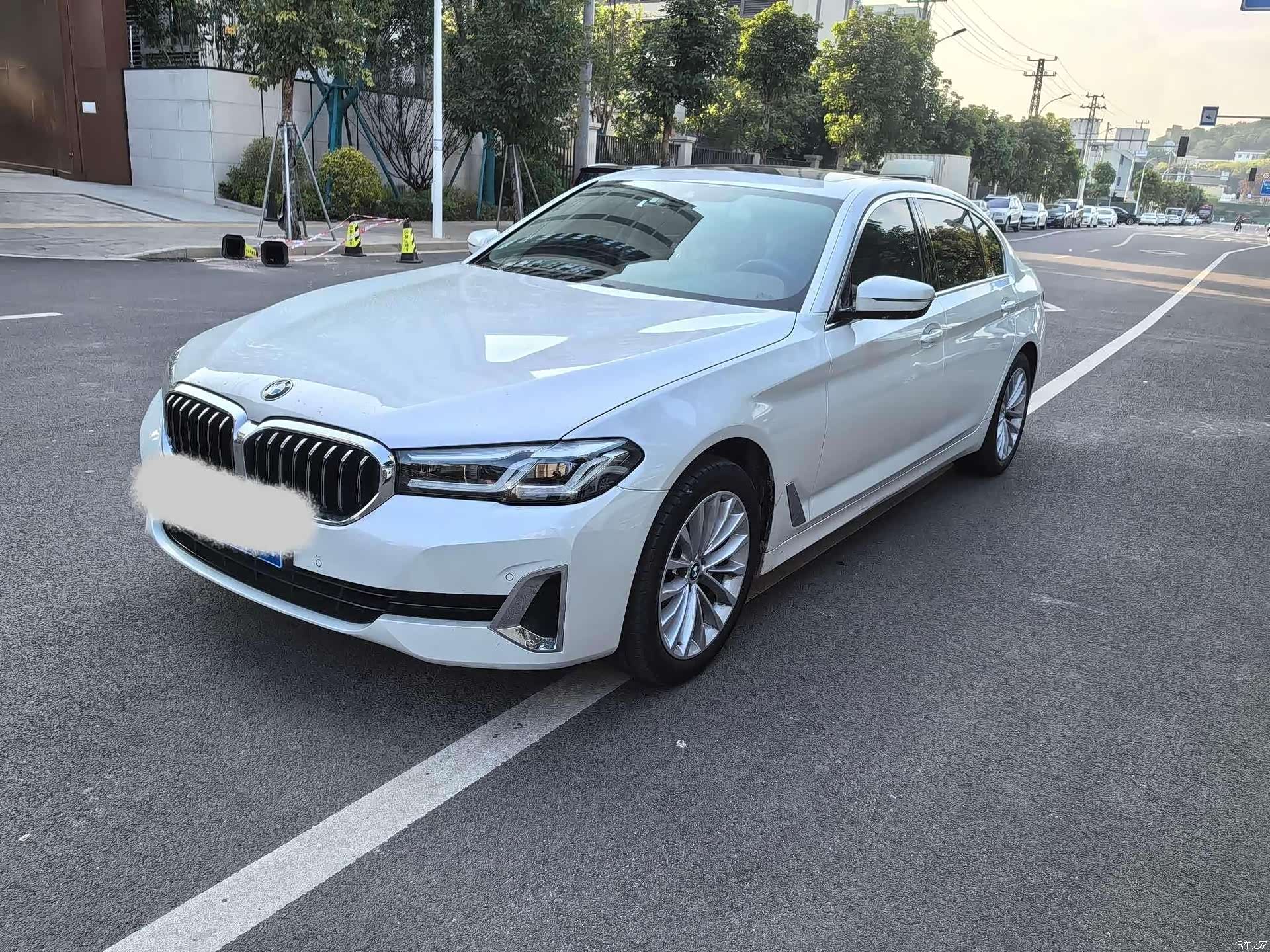 BMW 5 Series, 2021 1