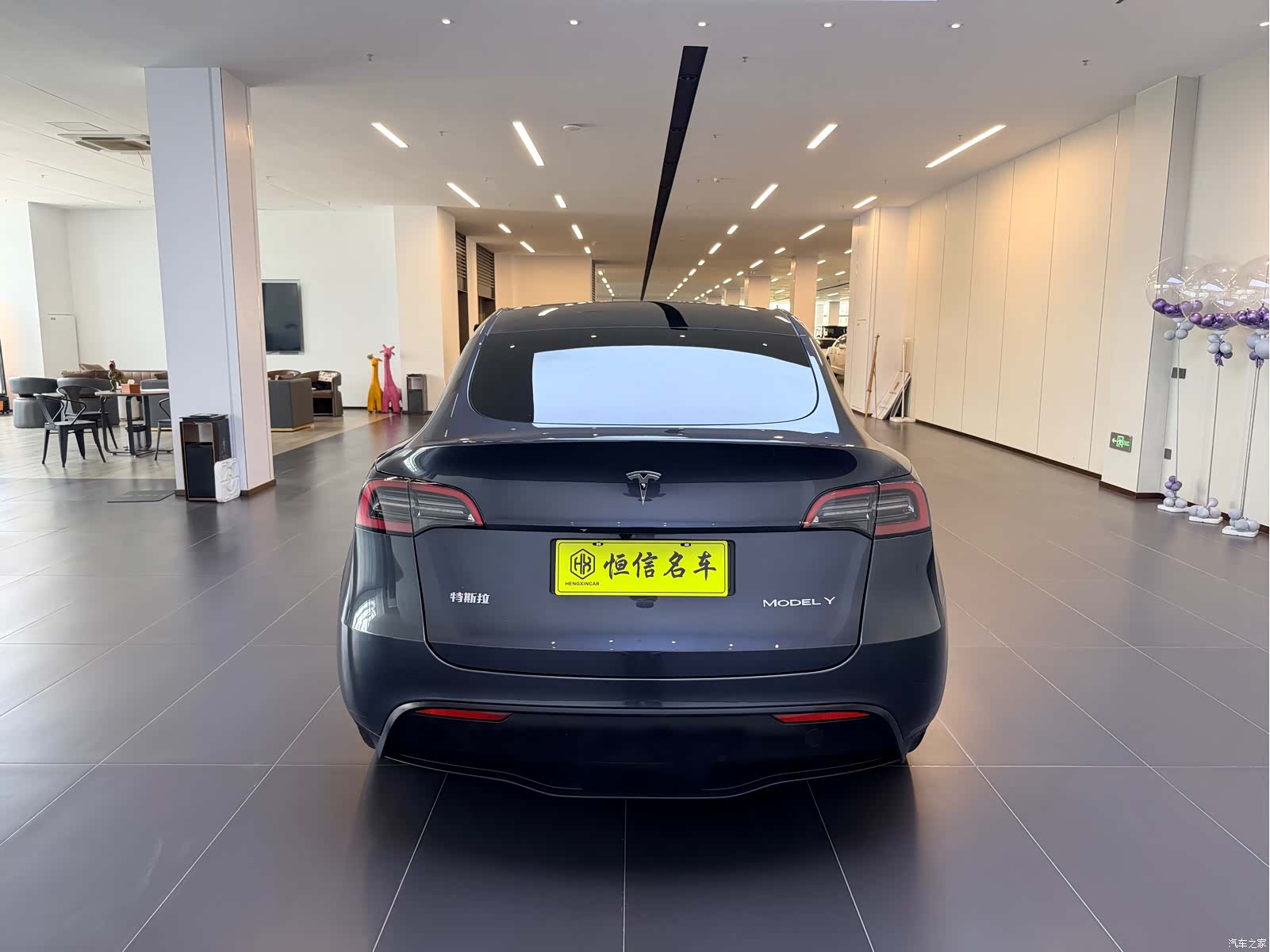 Tesla Model Y, 2024 6