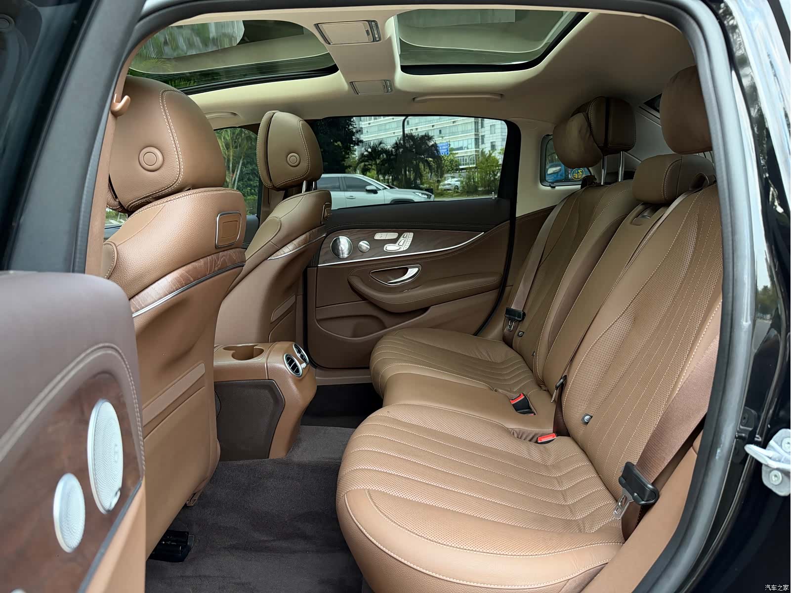 Mercedes-Benz E-Class, 2020 13