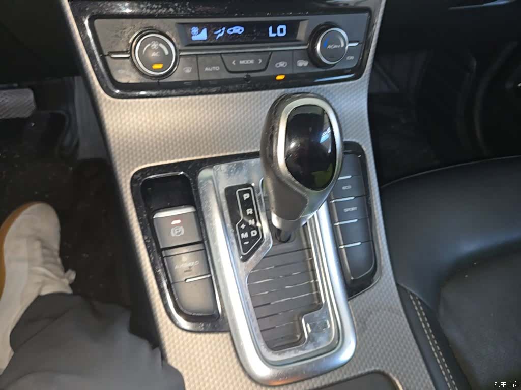 Geely Emgrand, 2016 14