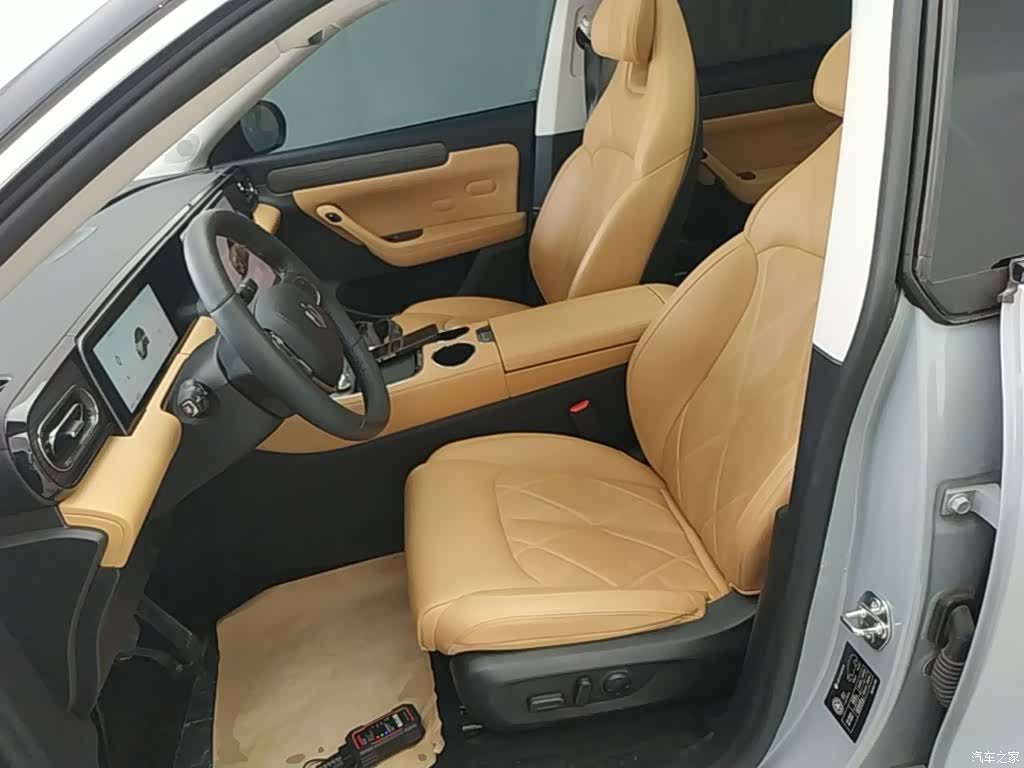 Leapmotor C11, 2025 15
