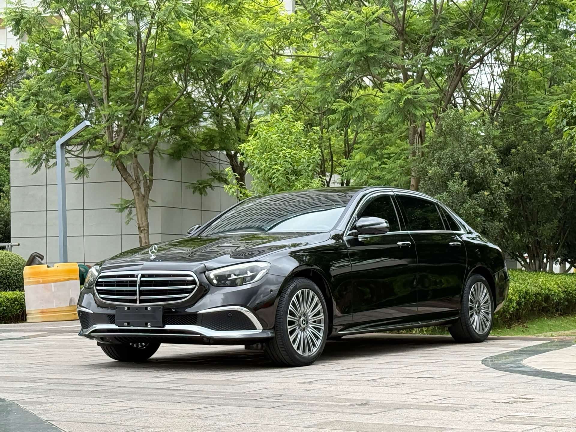 Mercedes-Benz E-Class, 2023 1