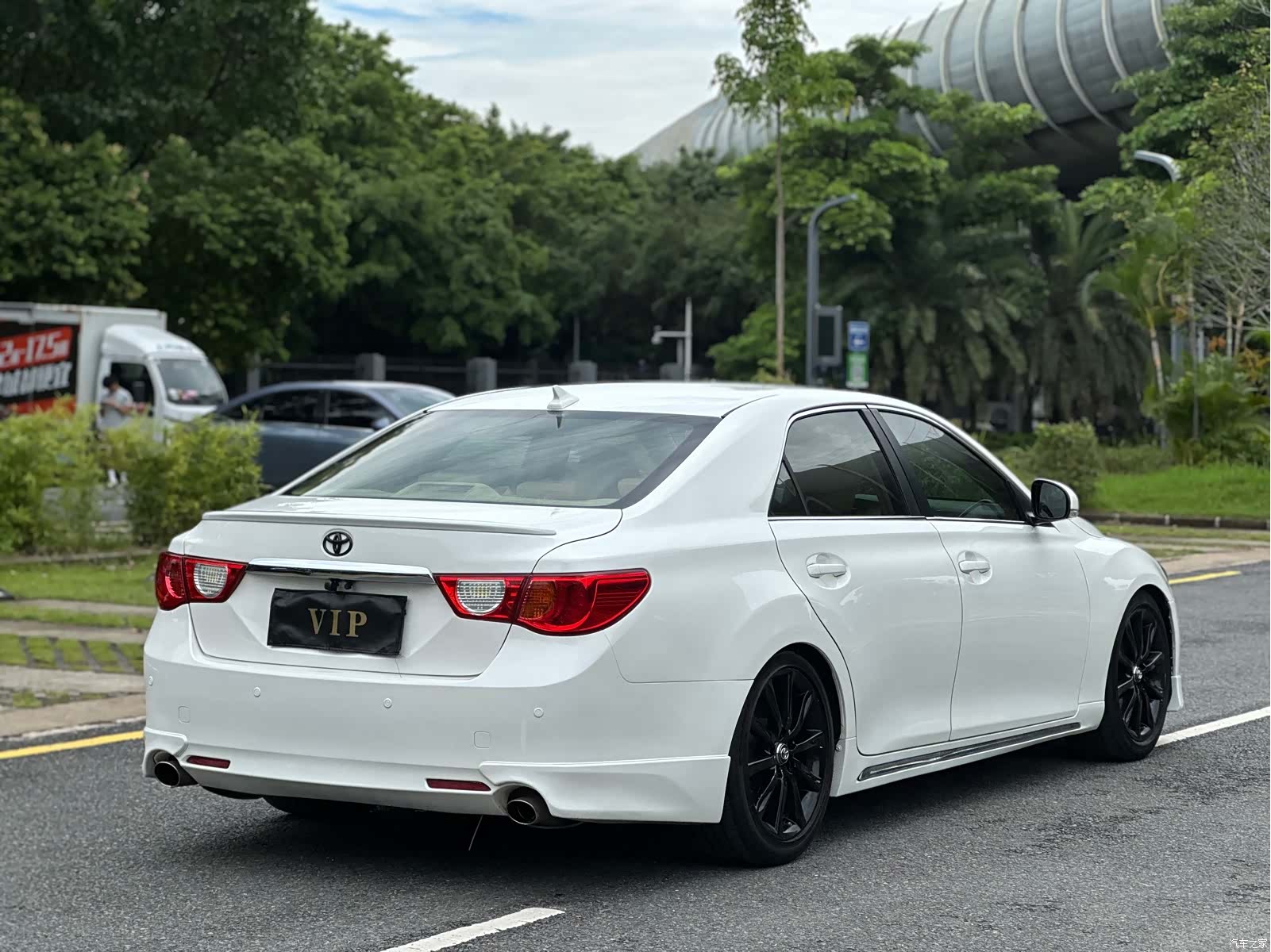 Toyota 2.5V, 2013 11