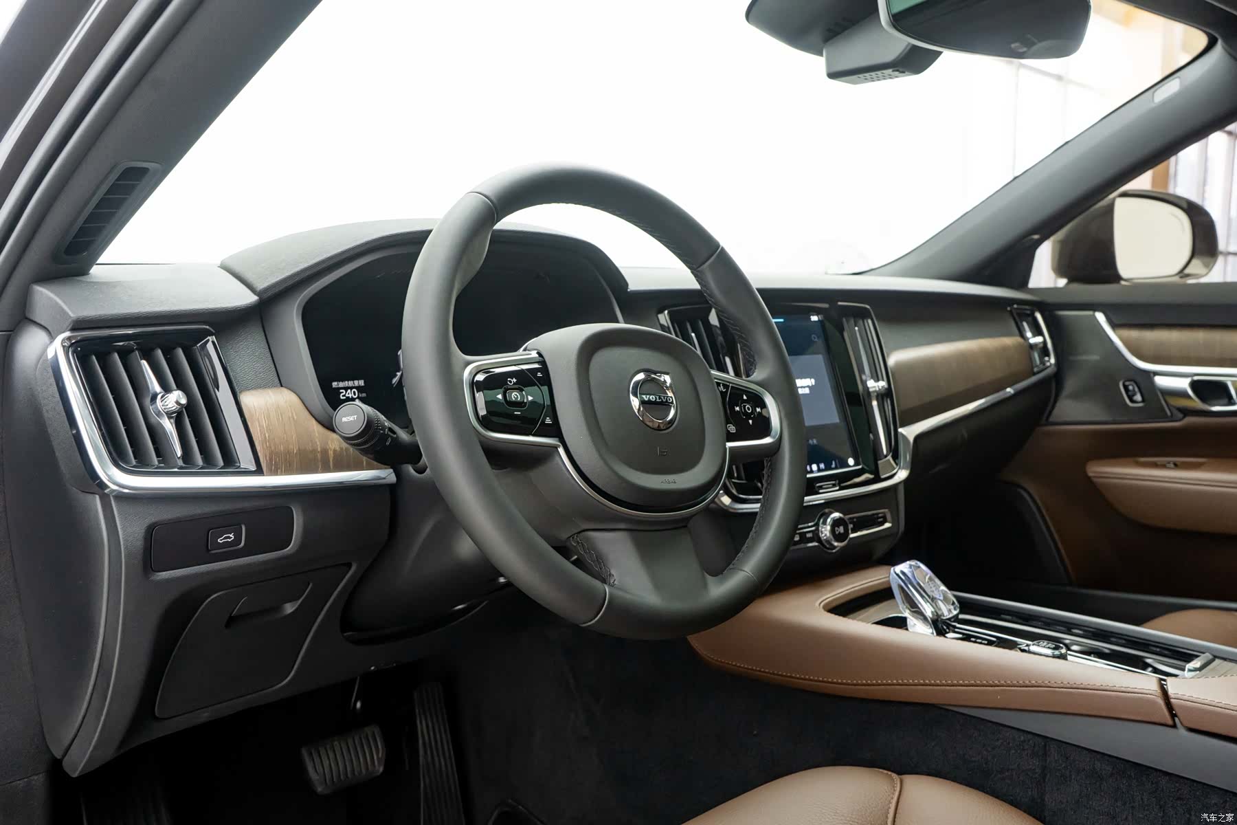 Volvo V90, 2025 все фото