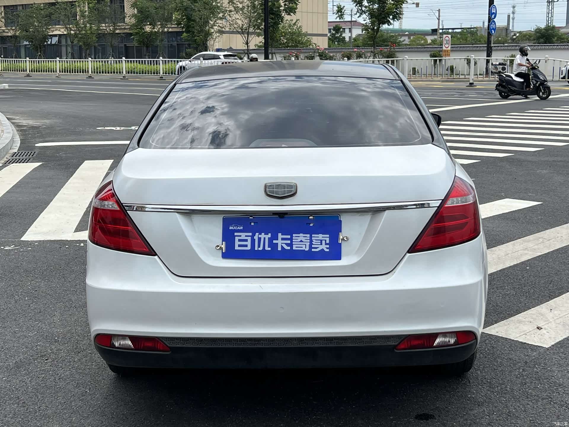 Geely Emgrand, 2017 все фото