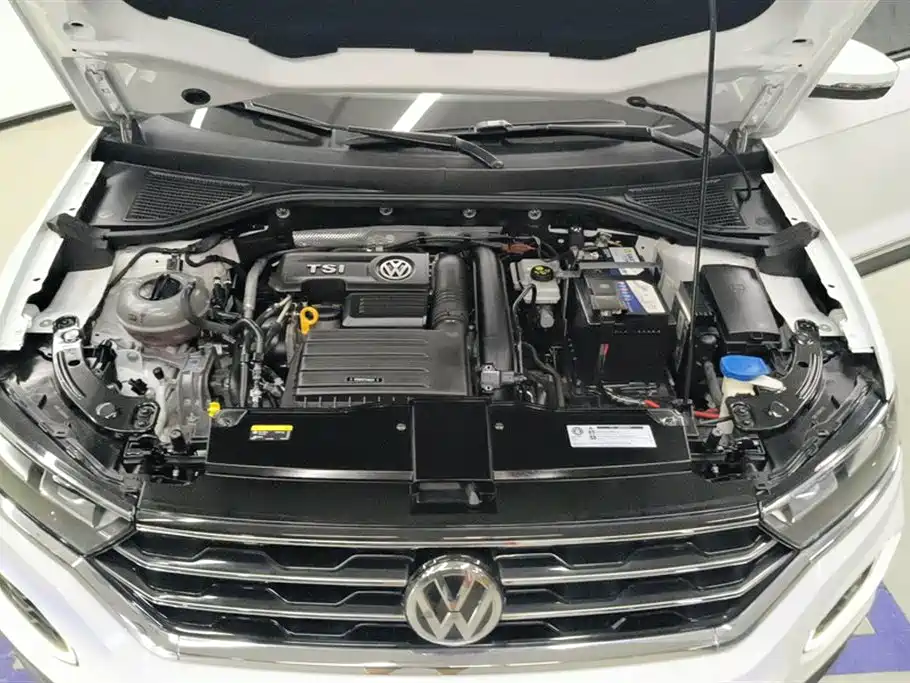 Volkswagen T-ROC exploring Songs