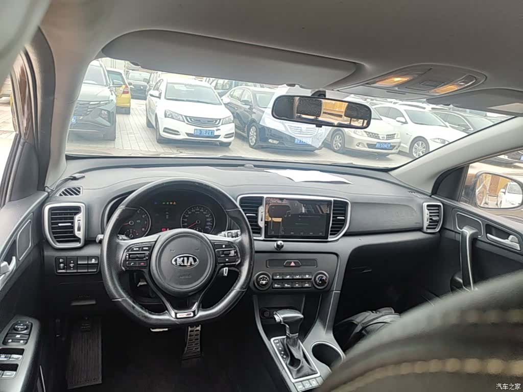Kia KX5, 2016 10