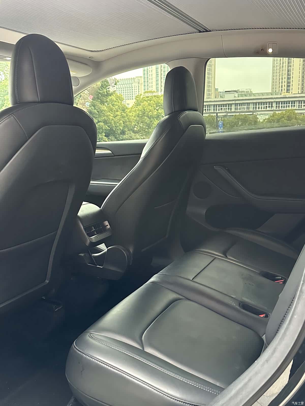 Tesla Model Y, 2021 9