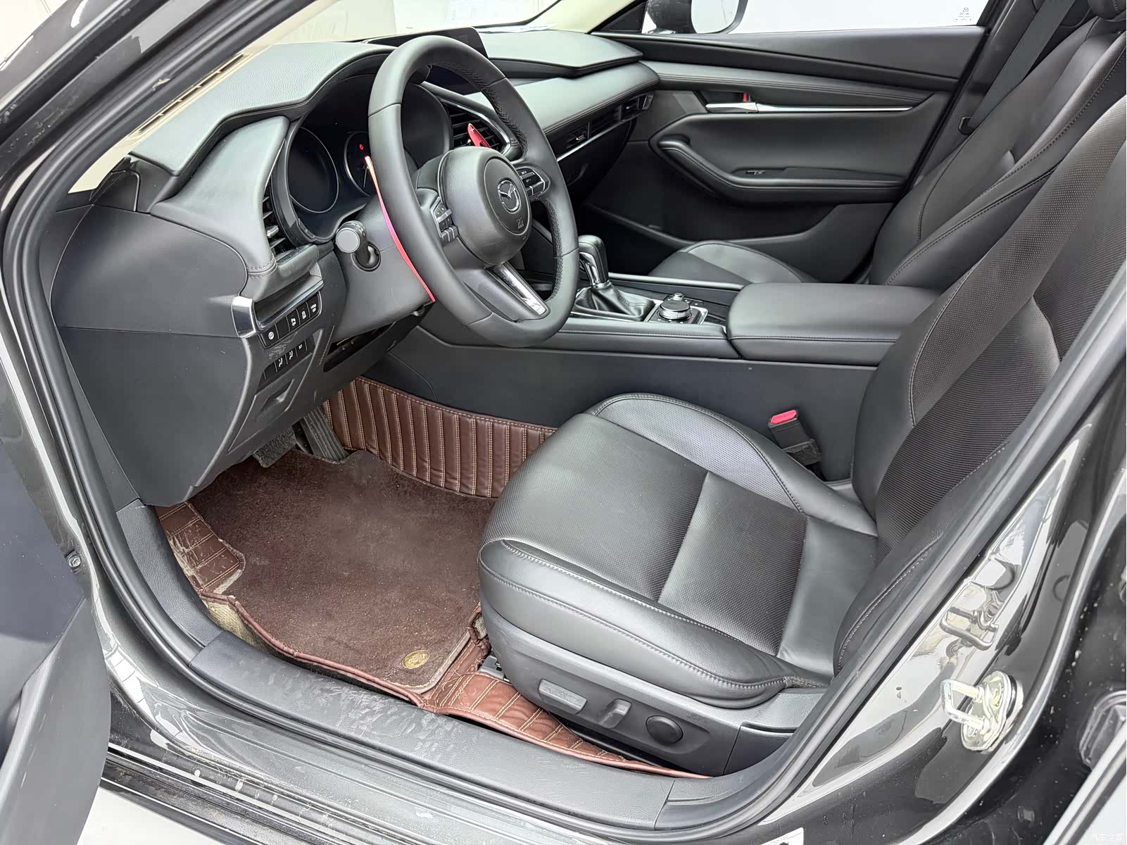 Mazda Mazda3, 2022 13