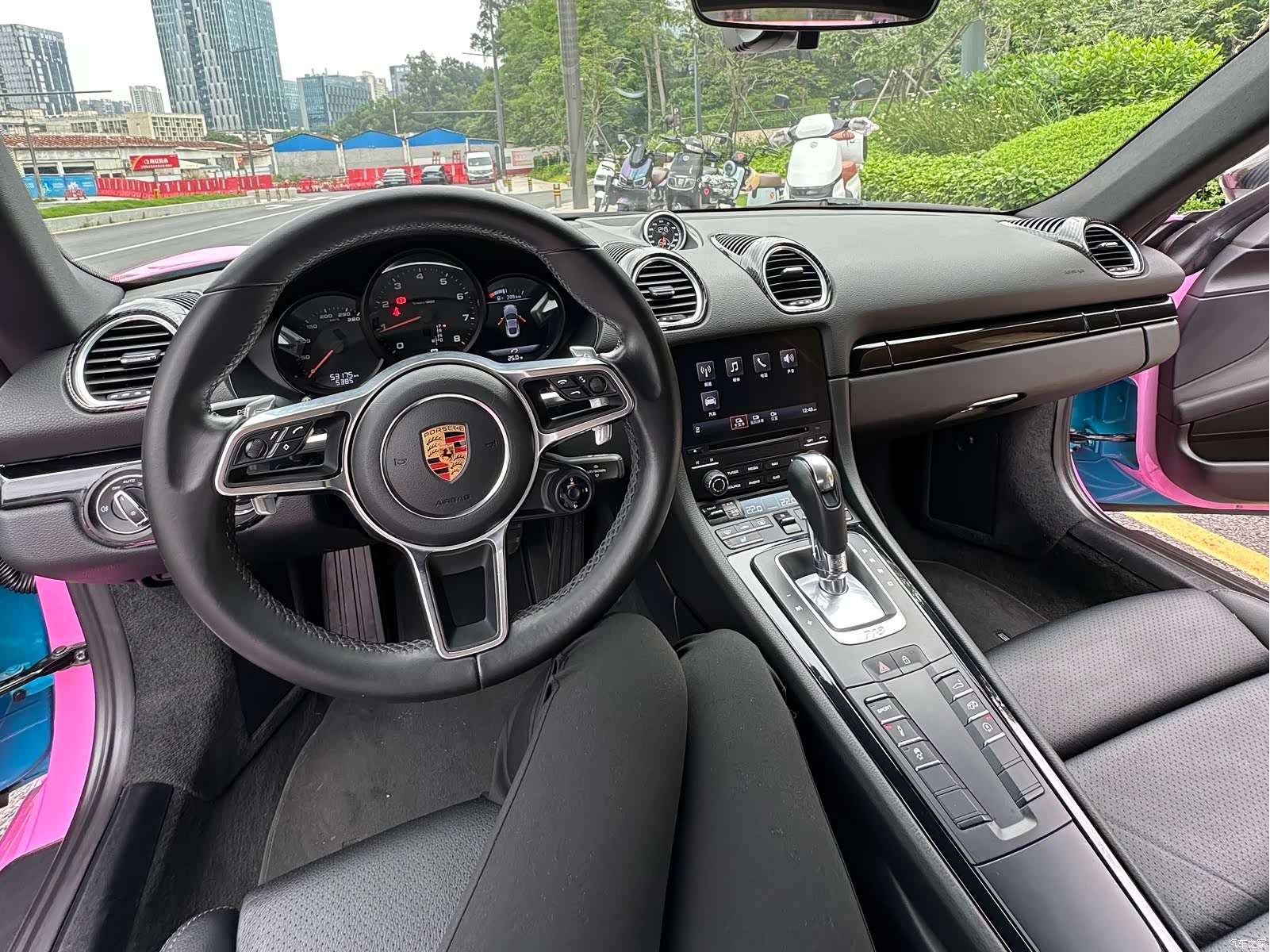 Porsche Cayman, 2019 3