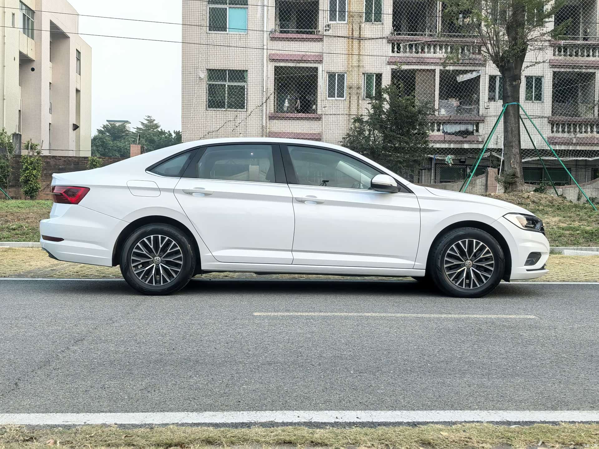 Volkswagen Sagitar, 2019 6