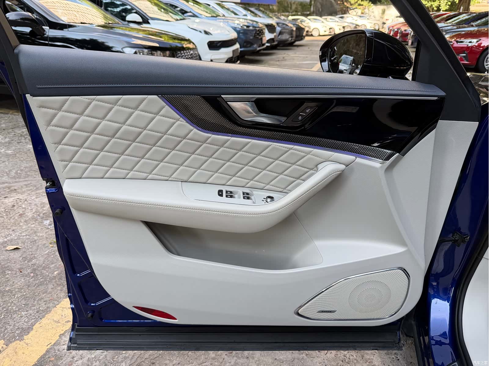 Hongqi HS5, 2020 11