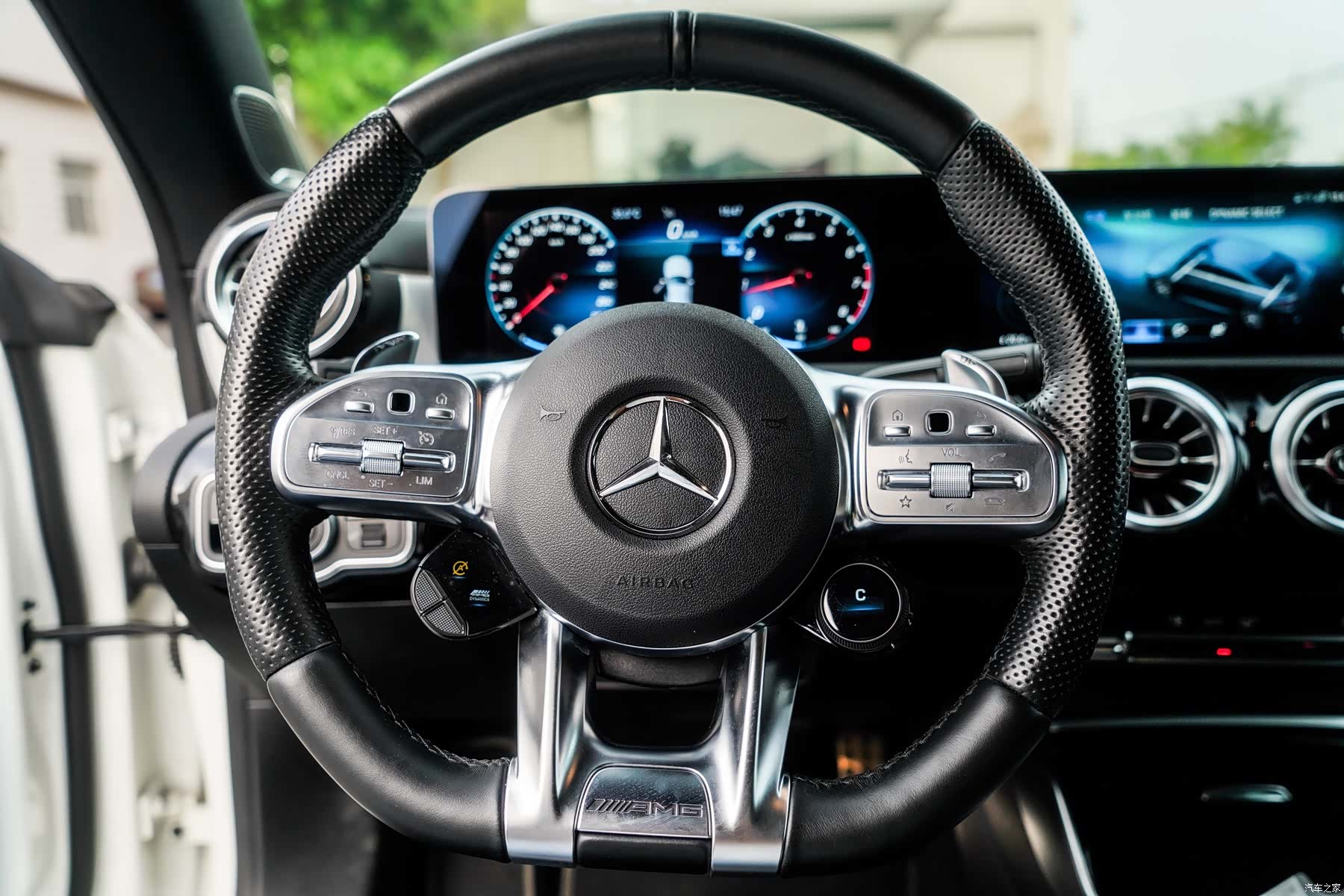 Mercedes-Benz CLA, 2022 11