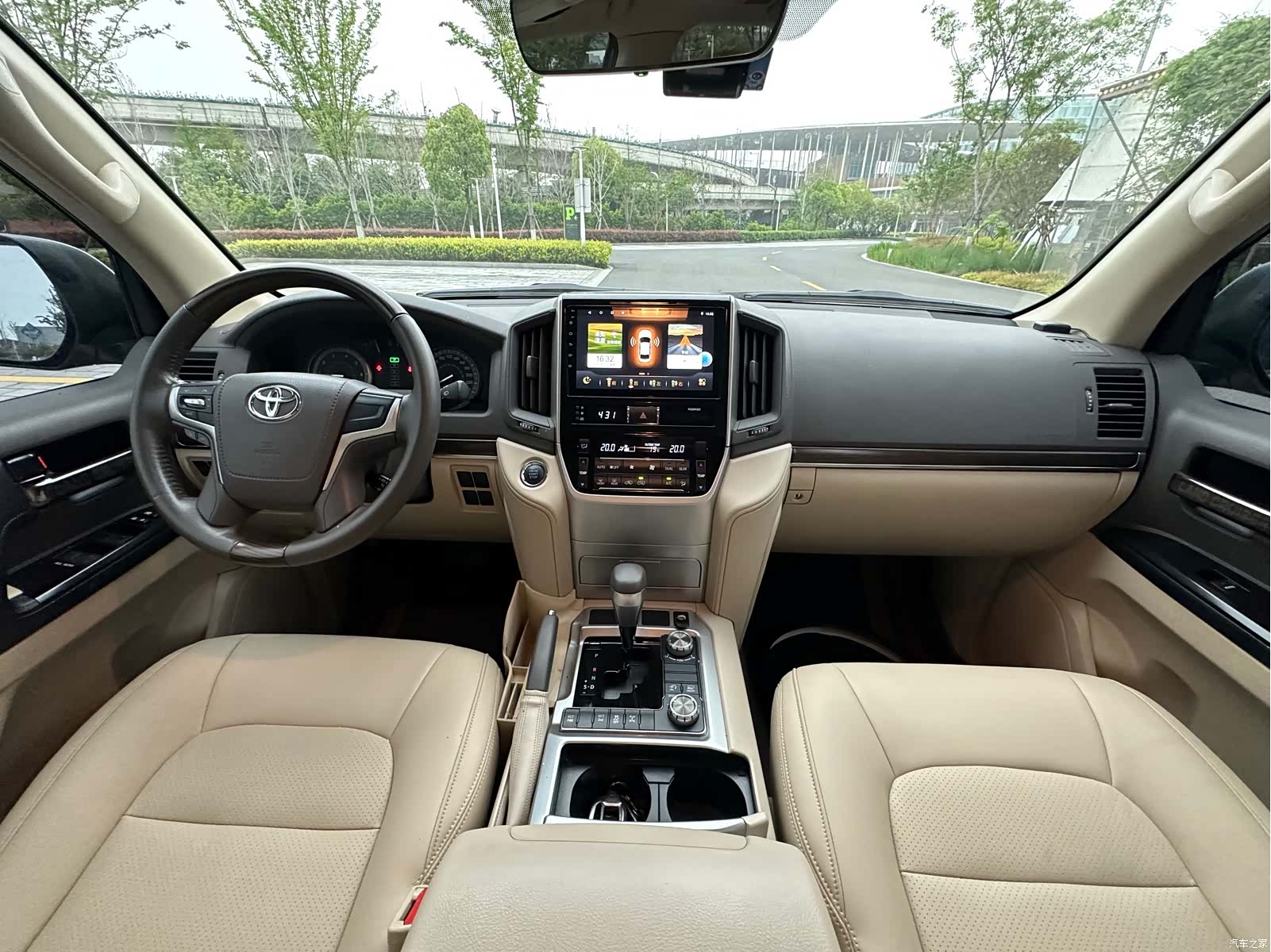 Toyota Land Cruiser, 2019 8