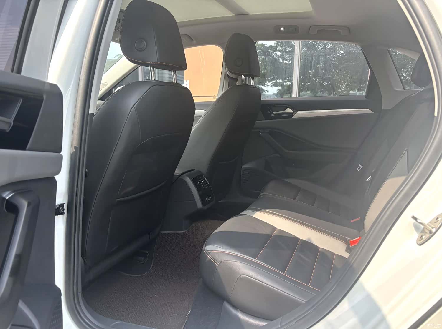 Volkswagen Sagitar, 2021 все фото