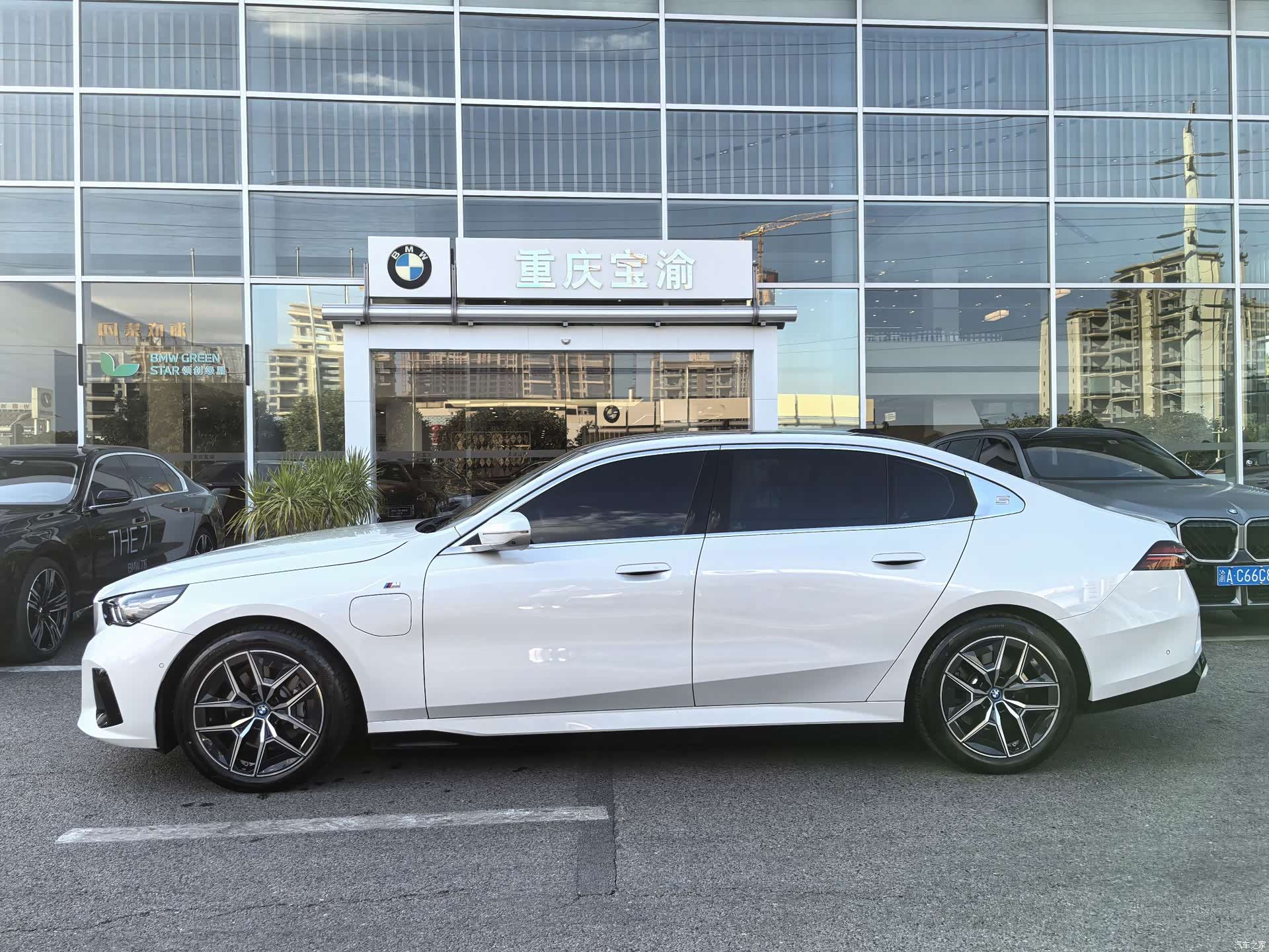 BMW i5, 2025 18