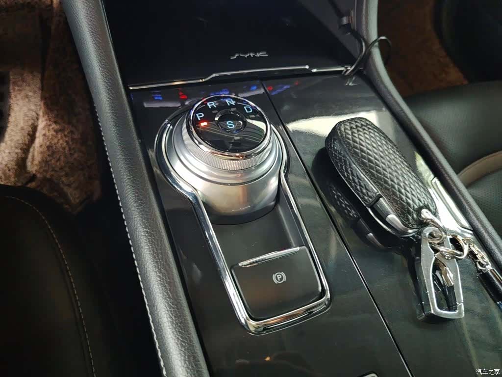 Ford Taurus, 2016 7