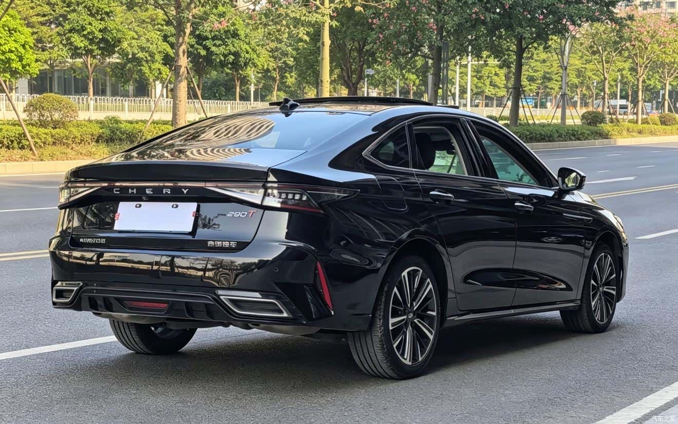 Chery Arrizo 8, 2023 7