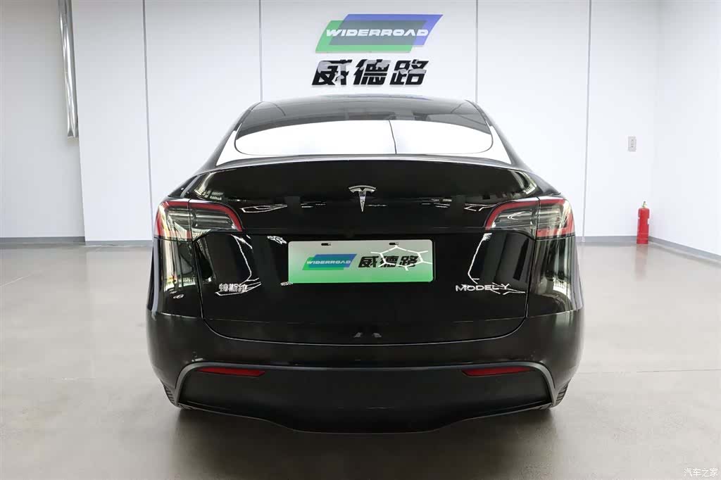 Tesla Model Y, 2022 7