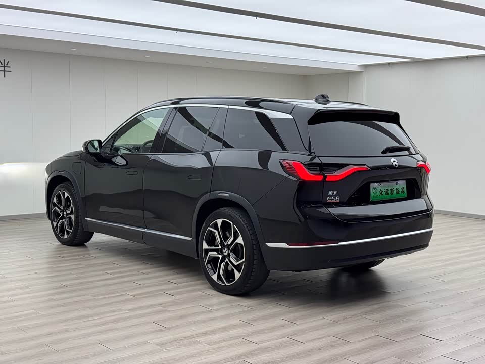 NIO ES8