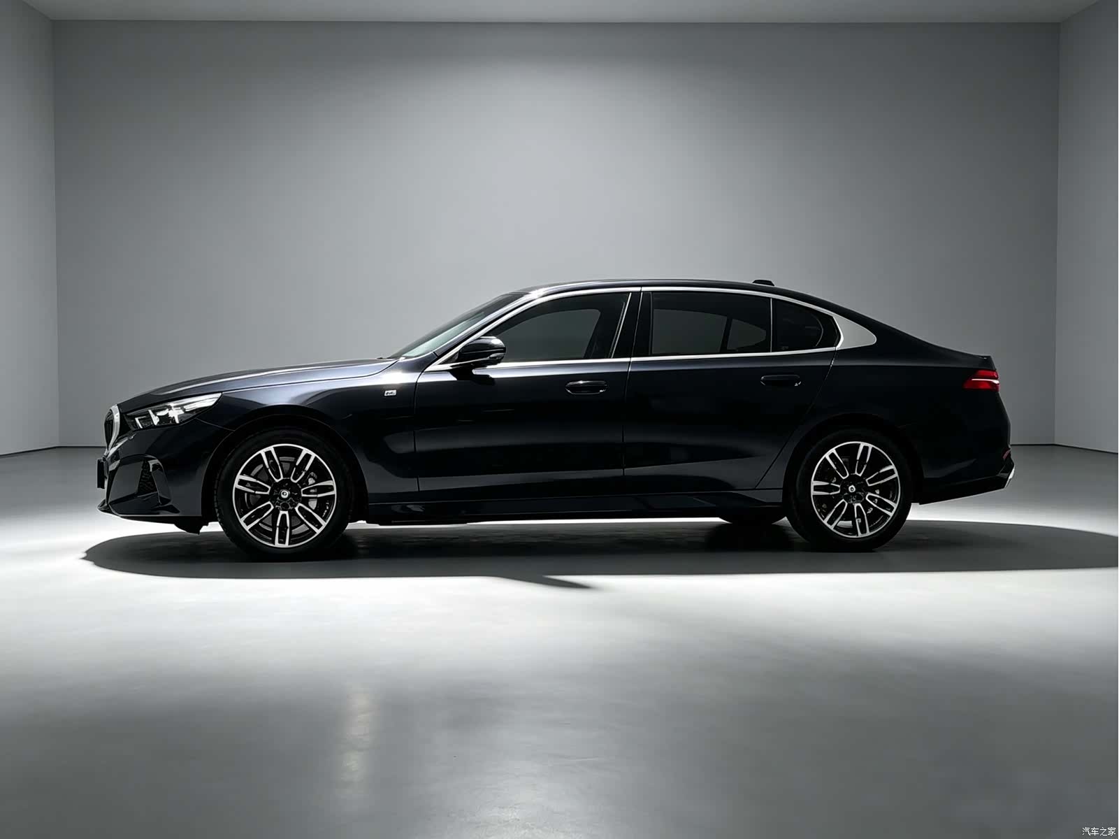 BMW 5 Series, 2025 3