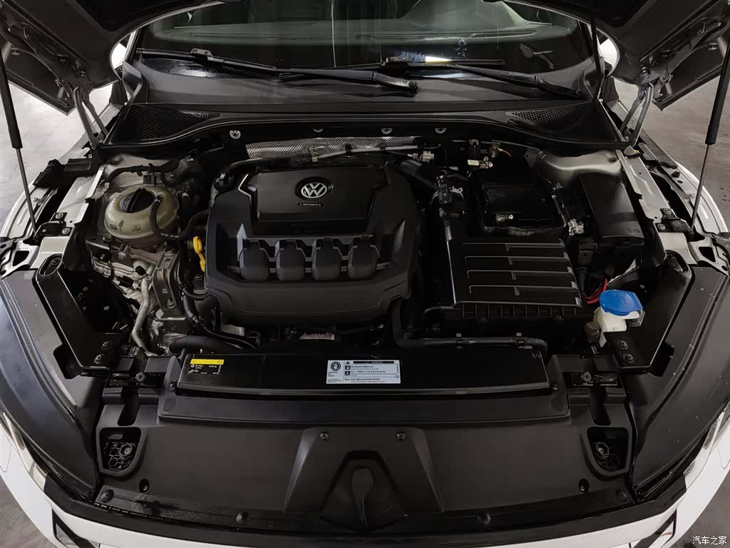 Volkswagen CC, 2019 6