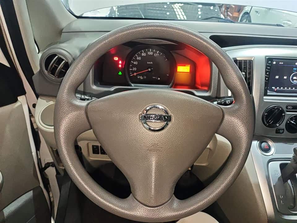 Nissan NV200