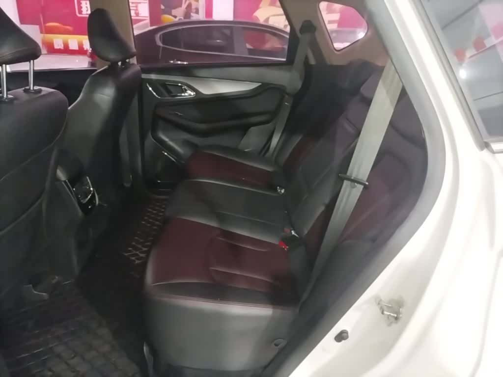 Wuling 560, 2016 17