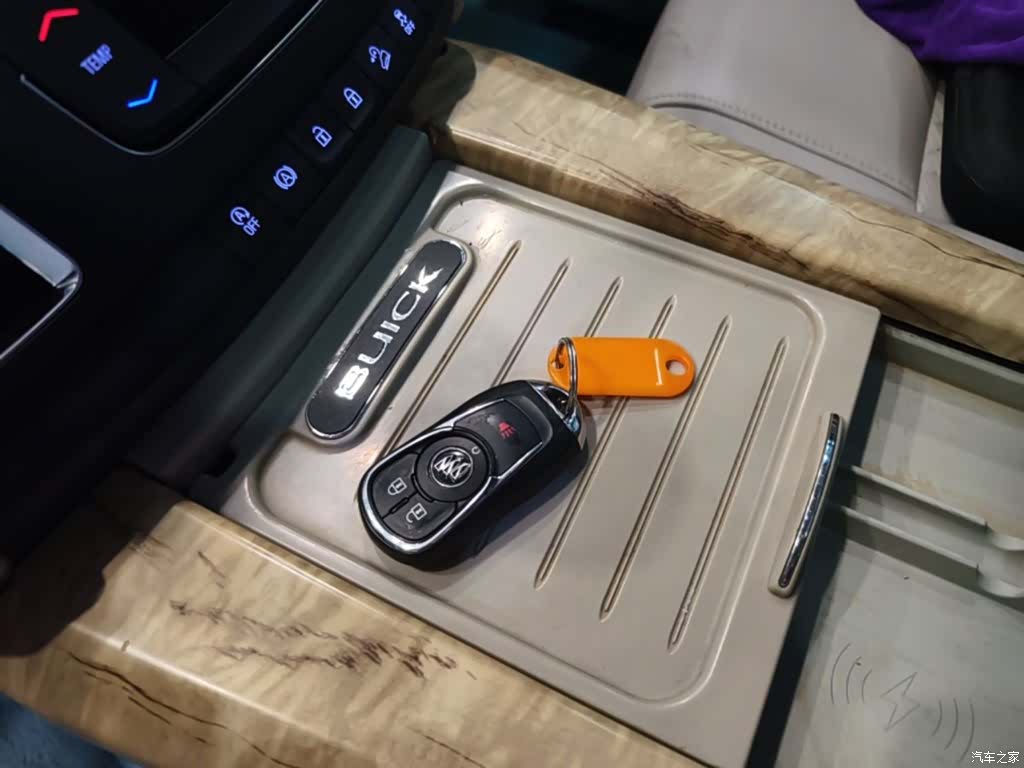 Buick GL8, 2019 9