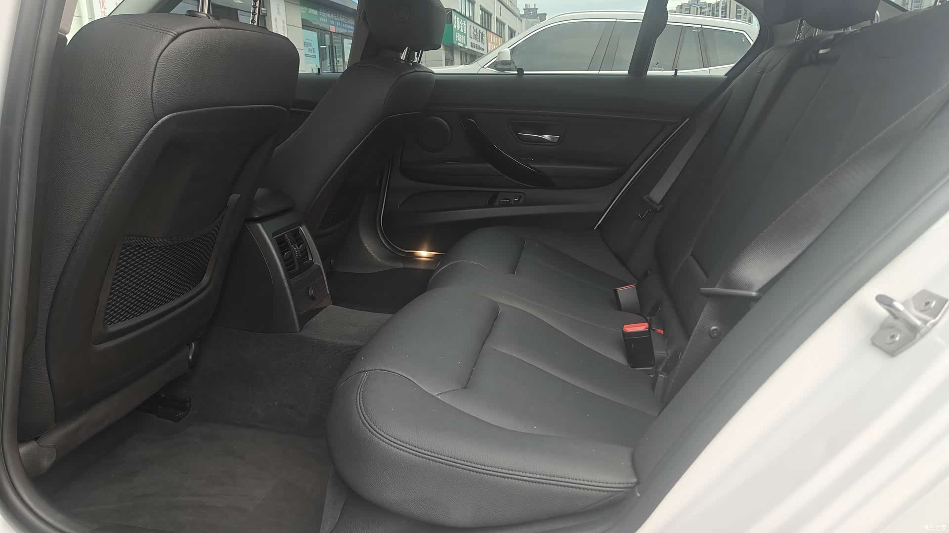 BMW 3 Series, 2017 все фото