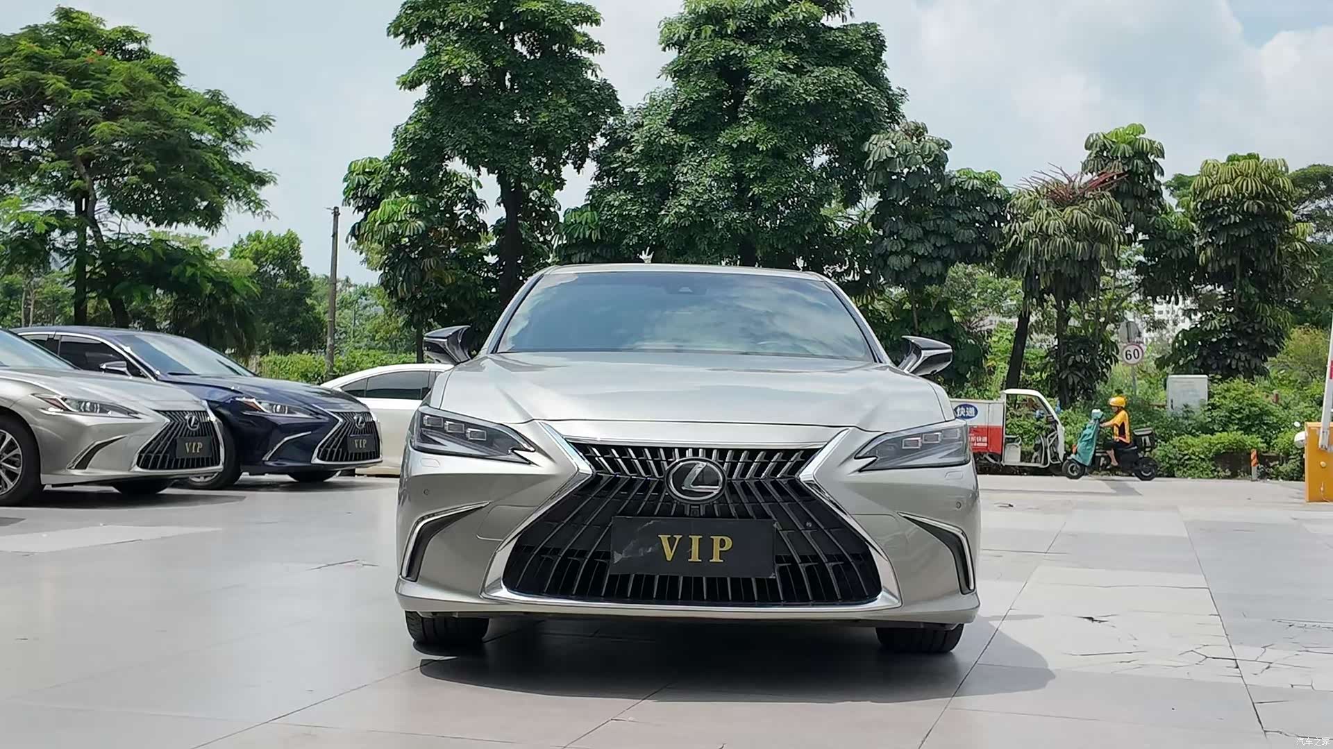 Lexus ES, 2024 2