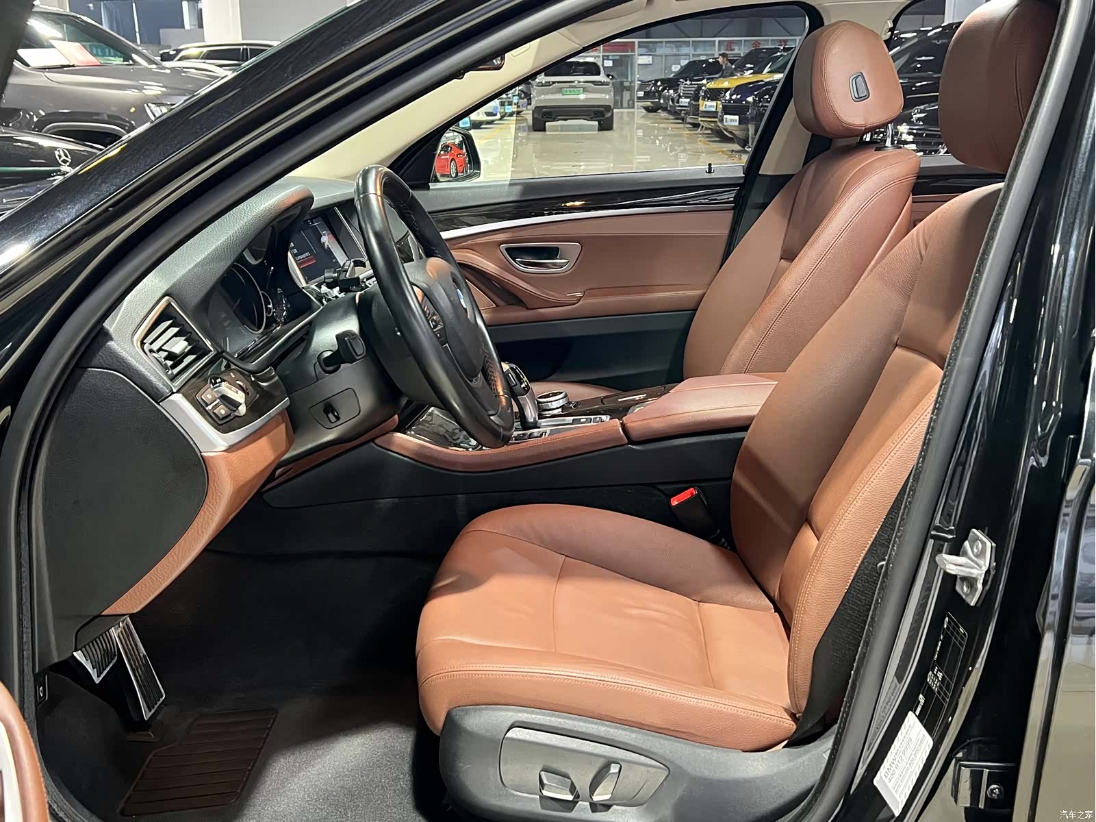 BMW 5 Series, 2017 11
